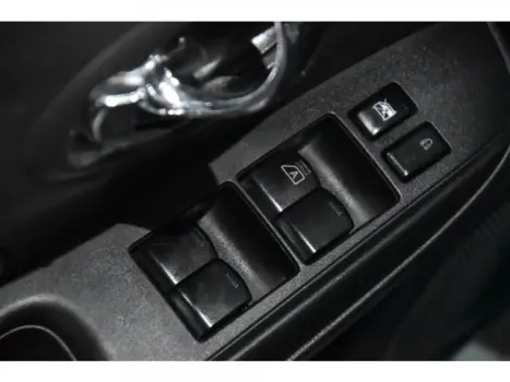 NISSAN Versa Sedan 1.6 16V 4P FLEX SV, Foto 9