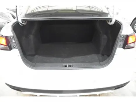 NISSAN Versa Sedan 1.6 16V 4P FLEX SENSE, Foto 18