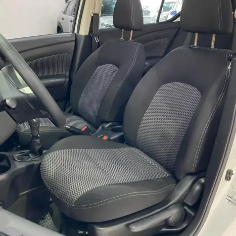 NISSAN Versa Sedan 1.6 16V 4P FLEX S, Foto 18