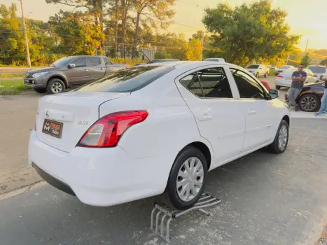 NISSAN Versa Sedan 1.6 16V 4P FLEX SV, Foto 18