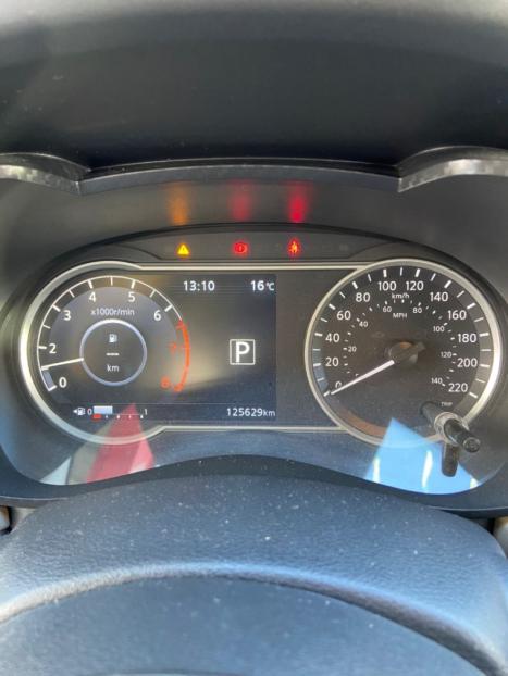 NISSAN Versa Sedan 1.6 16V 4P FLEX EXCLUSIVE XTRONIC AUTOM�TICO CVT, Foto 4
