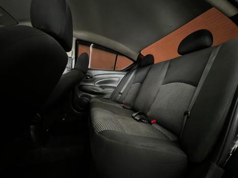 NISSAN Versa Sedan , Foto 10