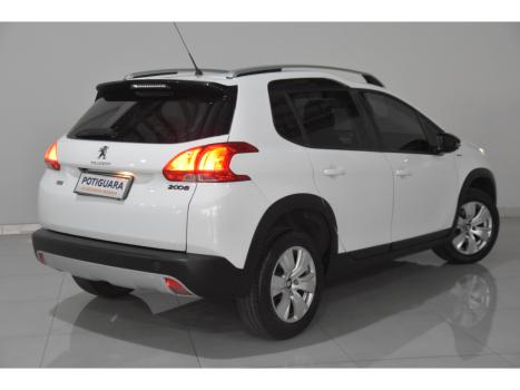 PEUGEOT 2008 , Foto 2