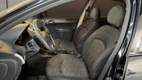 PEUGEOT 207 Sedan 1.4 4P PASSION SPORT XR FLEX, Foto 12