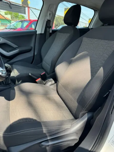 PEUGEOT 208 1.2 12V 4P ACTIVE FLEX, Foto 11