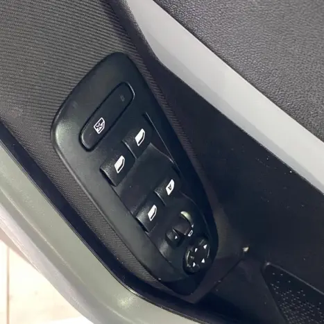 PEUGEOT 208 1.5 4P FLEX ALLURE, Foto 13