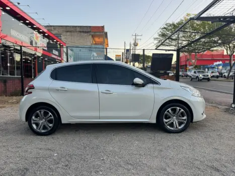 PEUGEOT 208 1.6 16V 4P FLEX GRIFFE AUTOMÁTICO, Foto 6 PEUGEOT 208 1.6 16V 4P FLEX GRIFFE AUTOMÁTICO, Foto 6