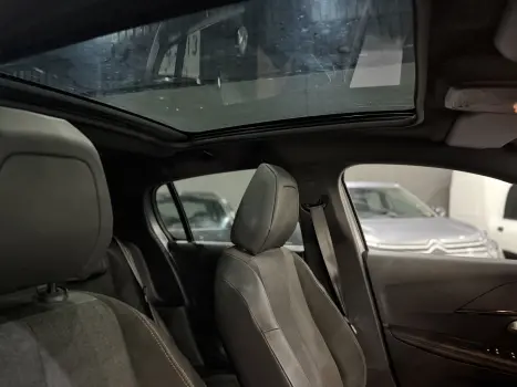 PEUGEOT 208 , Foto 13