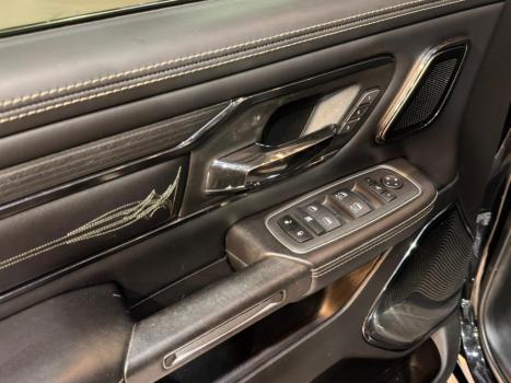 RAM 1500 5.7 V8 LIIMITED CABINE DUPLA 4X4 AUTOM�TICO, Foto 32