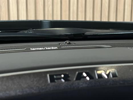 RAM 1500 5.7 V8 REBEL CABINE DUPLA 4X4 AUTOMTICO, Foto 16