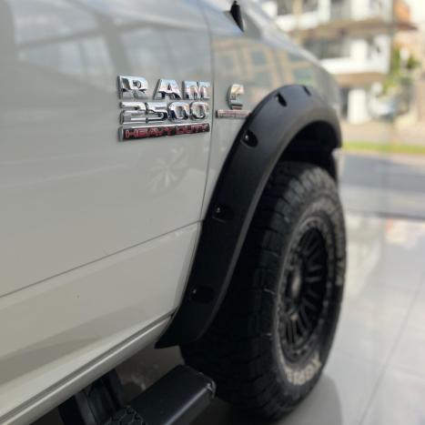 RAM 2500 6.7 I6 24V SLT CABINE DUPLA TURBO DIESEL LARAMIE 4X4 AUTOM�TICO, Foto 6
