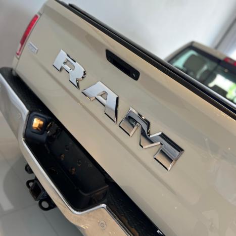 RAM 2500 6.7 I6 24V SLT CABINE DUPLA TURBO DIESEL LARAMIE 4X4 AUTOM�TICO, Foto 17