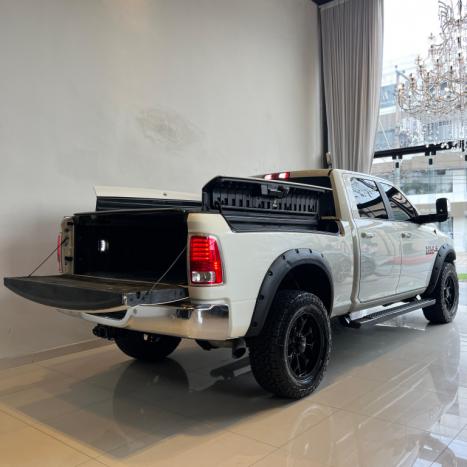 RAM 2500 6.7 I6 24V SLT CABINE DUPLA TURBO DIESEL LARAMIE 4X4 AUTOM�TICO, Foto 17