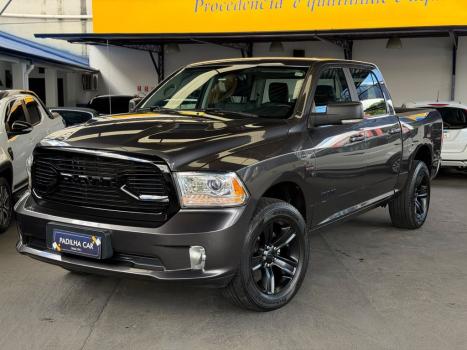 RAM Classic 5.7 V8 32V 4P HEMI LARAMIE NIGHT EDITION AUTOMÁTICO, Foto 2