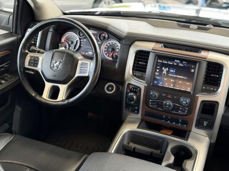 RAM Classic 5.7 V8 32V 4P HEMI LARAMIE NIGHT EDITION AUTOMÁTICO, Foto 9