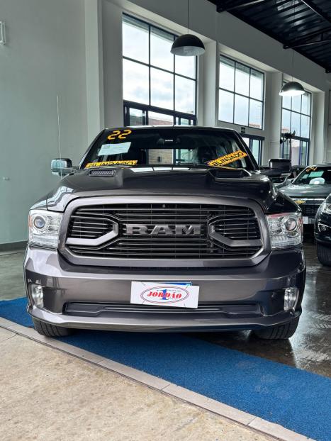 RAM Classic 5.7 V8 32V 4P HEMI LARAMIE AUTOMÁTICO, Foto 2