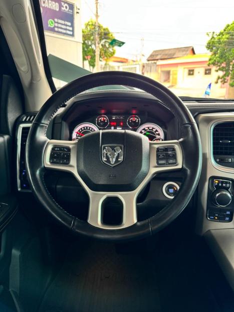 RAM Classic 5.7 V8 32V 4P HEMI LARAMIE AUTOMÁTICO, Foto 3