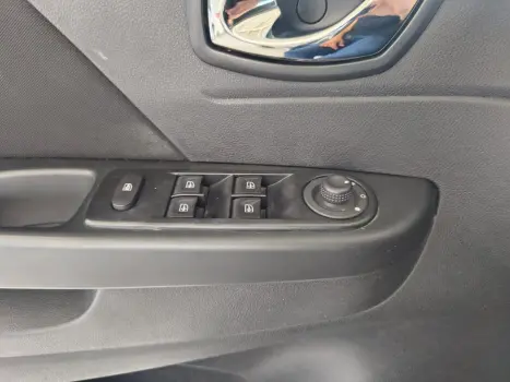 RENAULT Captur 1.6 16V 4P FLEX SCE LIFE X-TRONIC CVT, Foto 20