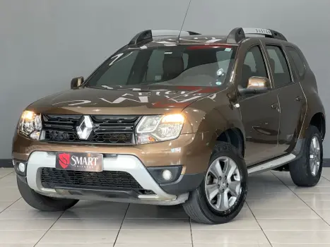 RENAULT Duster , Foto 1