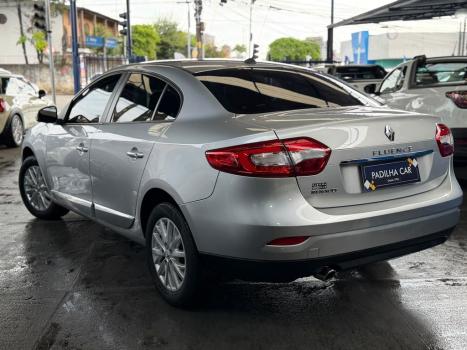 RENAULT Fluence 2.0 16V 4P FLEX DYNAMIQUE AUTOM�TICO, Foto 3