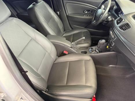 RENAULT Fluence 2.0 16V 4P FLEX DYNAMIQUE AUTOM�TICO, Foto 9