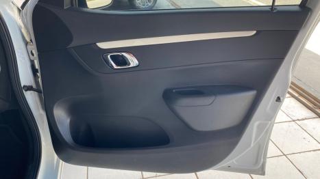 RENAULT Kwid 1.0 12V 4P SCE FLEX INTENSE, Foto 15