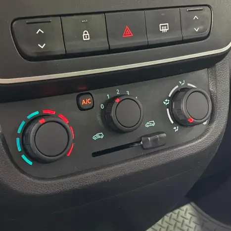 RENAULT Kwid 1.0 12V 4P SCE FLEX ZEN, Foto 9