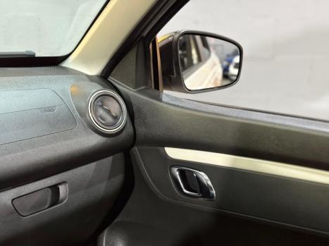 RENAULT Kwid 1.0 12V 4P SCE FLEX INTENSE, Foto 18