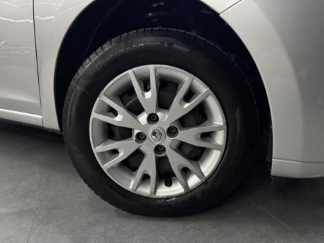 RENAULT Logan 1.0 12V 4P FLEX SCE ZEN, Foto 2