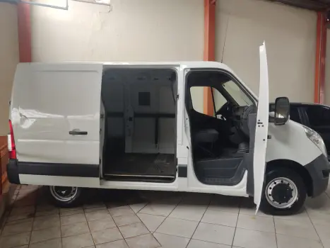 RENAULT Master 2.3 16V 3P DCI DIESEL FURGO L1H1, Foto 5