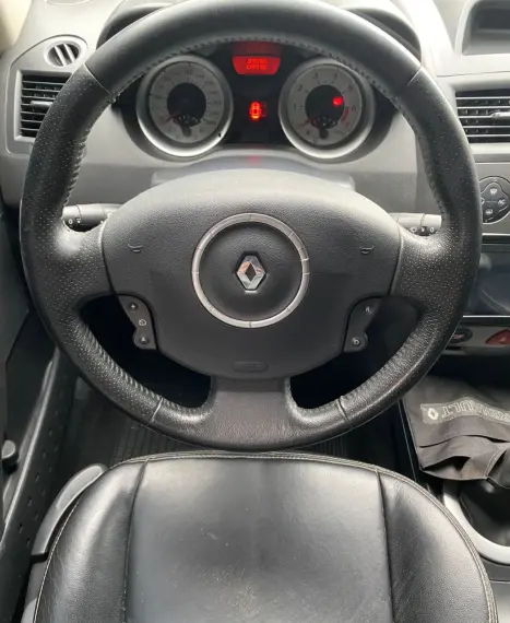 RENAULT Megane Grand Tour 1.6 16V 4P FLEX DYNAMIQUE, Foto 4