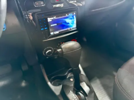 RENAULT Sandero 1.6 16V 4P FLEX STEPWAY AUTOMÁTICO, Foto 6 RENAULT Sandero 1.6 16V 4P FLEX STEPWAY AUTOMÁTICO, Foto 6