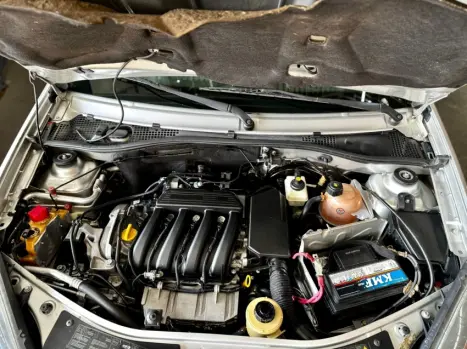 RENAULT Sandero 1.6 16V 4P FLEX STEPWAY AUTOMÁTICO, Foto 13 RENAULT Sandero 1.6 16V 4P FLEX STEPWAY AUTOMÁTICO, Foto 13