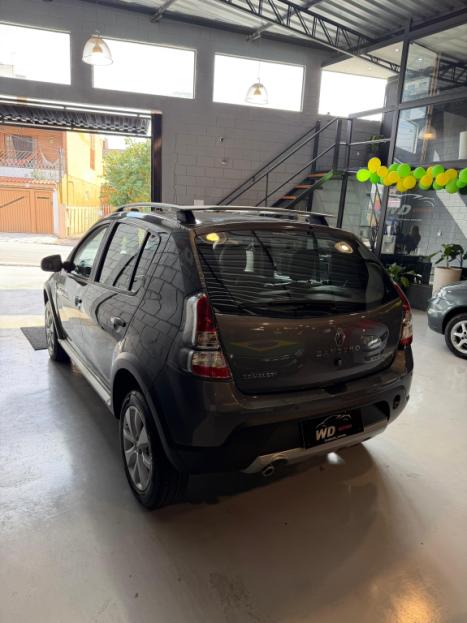 RENAULT Sandero 1.6 16V 4P FLEX STEPWAY AUTOM�TICO, Foto 3