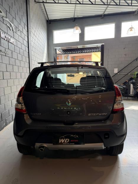 RENAULT Sandero 1.6 16V 4P FLEX STEPWAY AUTOM�TICO, Foto 10