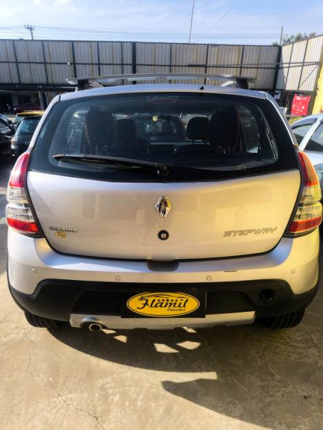 RENAULT Sandero 1.6 16V 4P FLEX SCE STEPWAY INTENSE X-TRONC AUTOM�TICO CVT, Foto 7