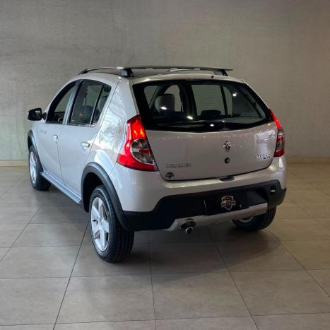RENAULT Sandero 1.6 16V 4P FLEX STEPWAY, Foto 2