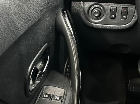 RENAULT Sandero , Foto 8