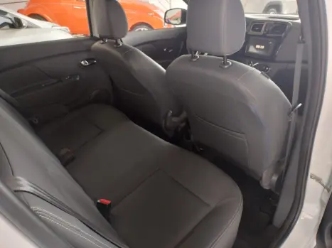 RENAULT Stepway 1.6 16V 4P FLEX ICONIC X-TONIC AUTOM�TICO CVT, Foto 15