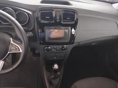RENAULT Stepway 1.6 16V 4P FLEX ICONIC X-TONIC AUTOM�TICO CVT, Foto 23