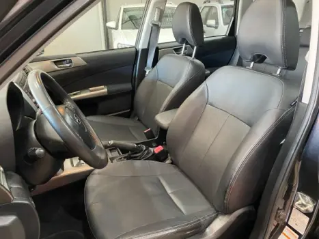 SUBARU Forester 2.5 16V 4P XT 4X4 TURBO AUTOMÁTICO, Foto 6 SUBARU Forester 2.5 16V 4P XT 4X4 TURBO AUTOMÁTICO, Foto 6