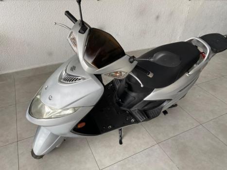 SUZUKI Burgman 125 , Foto 3