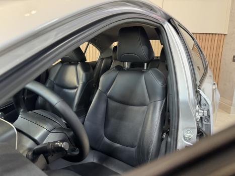 TOYOTA Corolla 1.8 16V 4P FLEX H�BRIDO ALTIS A PREMIUM AUTOM�TICO CVT, Foto 4
