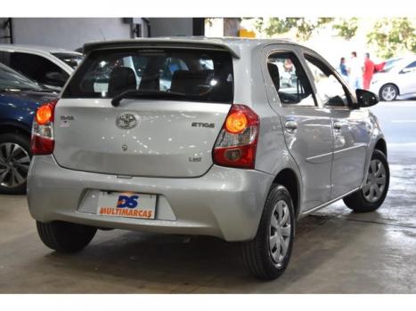 TOYOTA Etios Hatch 1.3 16V 4P FLEX X, Foto 2