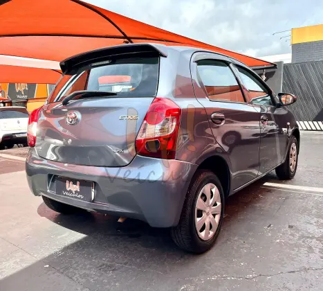 TOYOTA Etios Hatch 1.3 16V 4P FLEX X, Foto 3