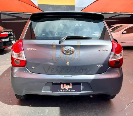 TOYOTA Etios Hatch 1.3 16V 4P FLEX X, Foto 6