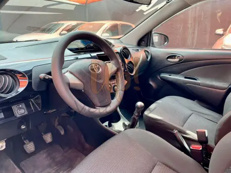 TOYOTA Etios Hatch 1.3 16V 4P FLEX X, Foto 11