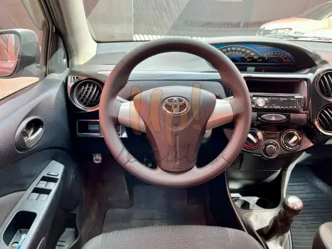 TOYOTA Etios Hatch 1.3 16V 4P FLEX X, Foto 15