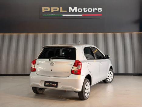 TOYOTA Etios Hatch 1.5 16V 4P FLEX XS, Foto 3