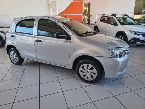 TOYOTA Etios Hatch 1.3 16V 4P FLEX X, Foto 4